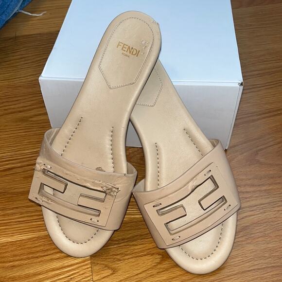 Fendi Logo Leather Sandals *FLAWED**